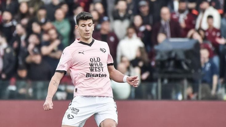 Il Palermo riabbraccia Magnani, adesso assalto a Rui Modesto