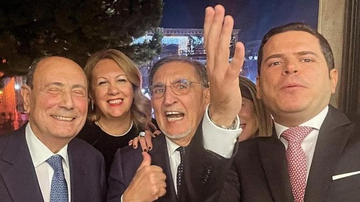 A Catania Schifani sul palco con D’Alessio, a Palermo lo show di Antonacci e i selfie di Lagalla