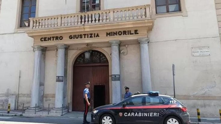 Il bimbo di 11 anni abusato, vittima della violenza di un branco di coetanei