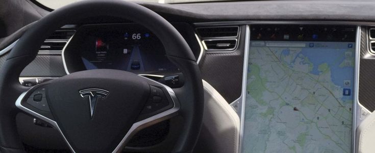 Tesla, primo incidente mortale con il pilota automatico: inchiesta negli Usa