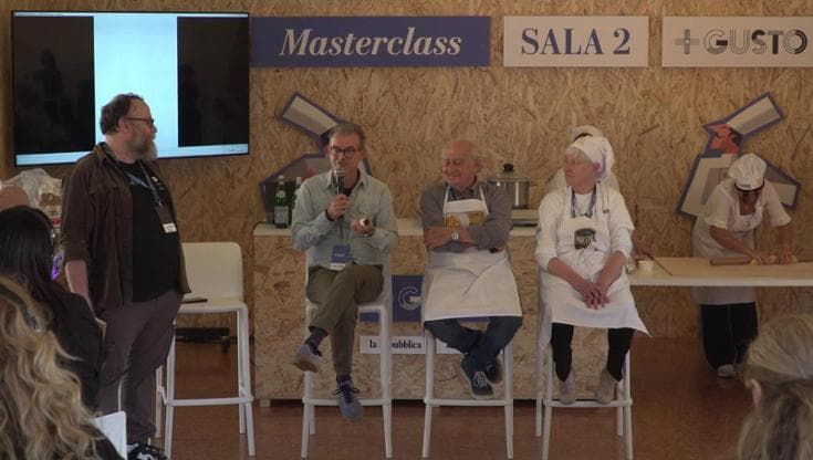 Rigorosamente in brodo di cappone: il libro al Festival C'è + Gusto 2025