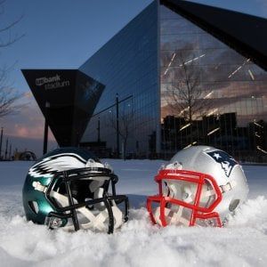 Nfl, Golia Brady contro Davide Foles, via al Super Bowl 