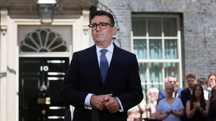 Inizia l’era di Burnham: “Crescita e speranza, ho un piano decennale”