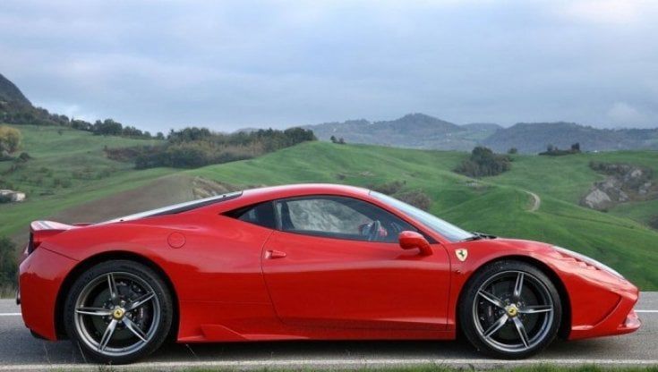 Ferrari lancia campagna di richiamo sui modelli 458 e 488: problema al tappo dei freni