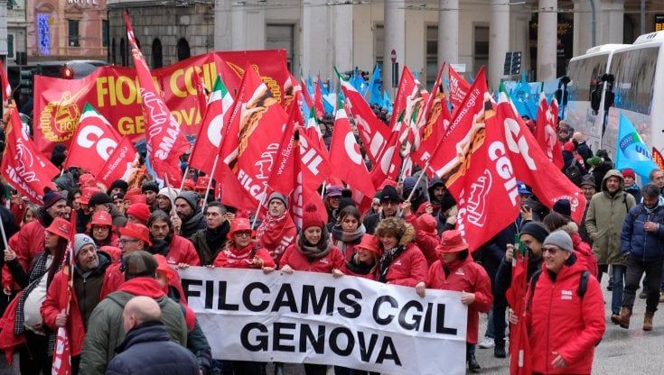 Sciopero generale, quasi diecimila in corteo a Genova