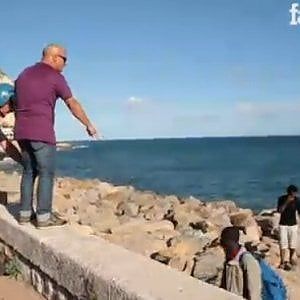 Poliziotto insulta i migranti, segnalato alla questura