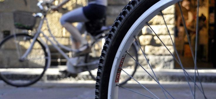 In Italia bici e auto battono il bus. Così il Covid-19 ha cambiato la mobilità