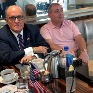 Usa, le autorità di New York indagano su Giuliani per l'Ucraina