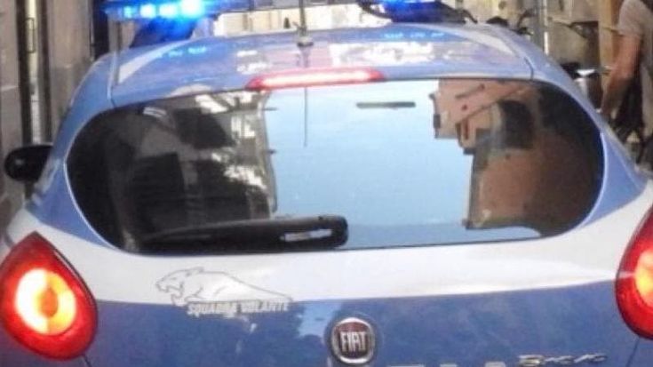 Truffa del finto carabiniere: donna di 93 anni picchiata e rapinata in casa finisce in ospedale