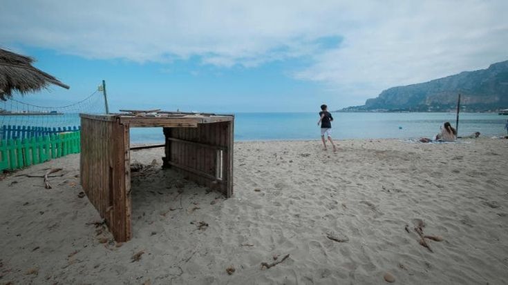 La borgata teme l’abbandono: “Chi si occuperà della spiaggia?”