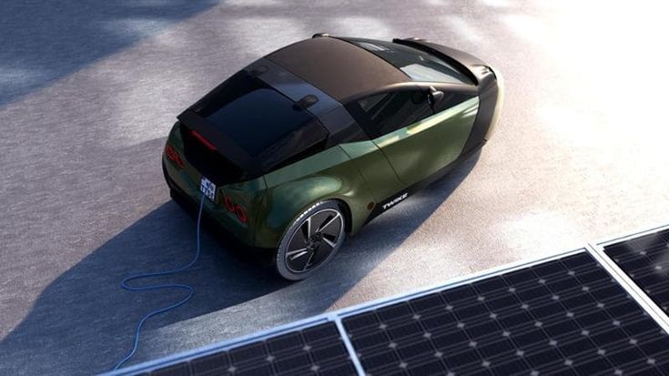 Twike 5, il tre ruote elettrico che si guida con due joystick e fa i 190 km/h. Tutti i segreti e il prezzo