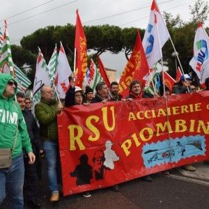 Piombino, sciopero di 24 ore dei lavoratori di Aferpi
