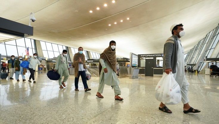Afghanistan, l'appello dell'interprete che aiutò Biden nel 2008: "Salva me e la mia famiglia"