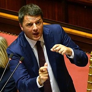 La strategia di Renzi: "Berlusconi pronto a dire s&igrave; anche al nostro candidato"
