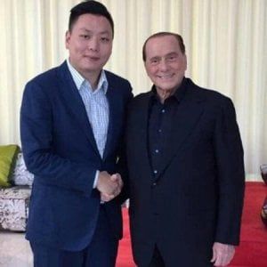 "Il closing si farà, non è un riciclaggio di Berlusconi"