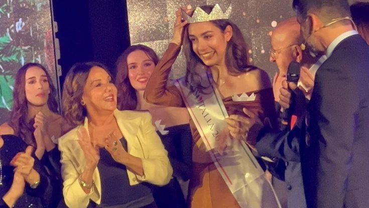 Lavinia Abate, la nuova Miss Italia: "Oggi per vincere fa curriculum anche il dolore"