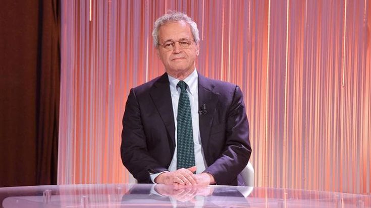 Enrico Mentana contro i No Vax dopo la morte della zia volontaria: “Chi amministra X controlli i seminatori di odio che non si fermano davanti a niente”
