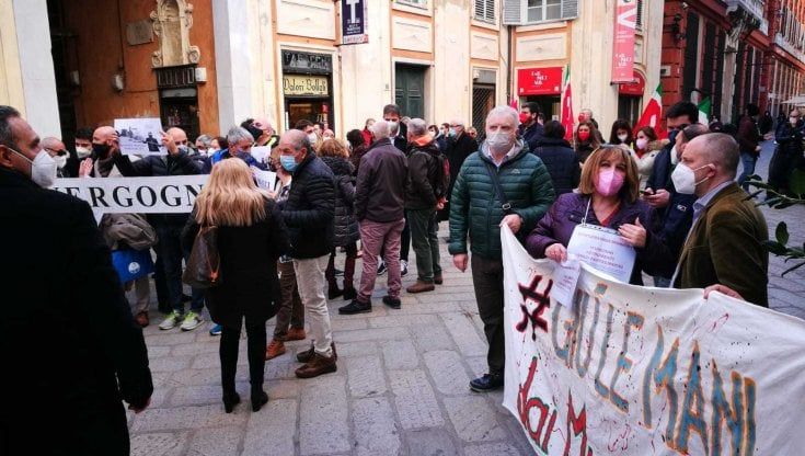 Approvata la riforma dello statuto: protesta dei municipi, l'opposizione abbandona la Sala Rossa