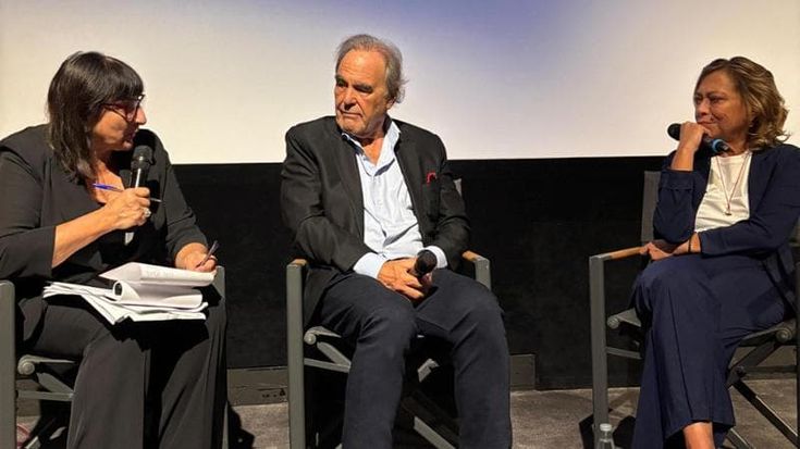 Oliver Stone festeggia 80 anni a Roma: “L’America ha fame di guerra, è assurdo e molto triste”