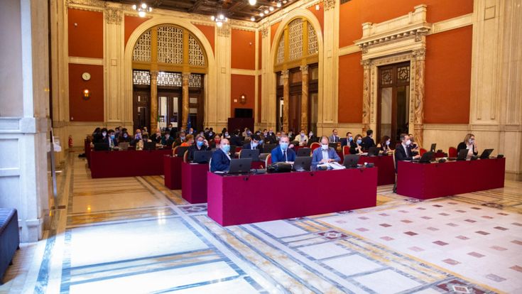 Troppi assenti in Aula, passa col brivido il decreto della discordia