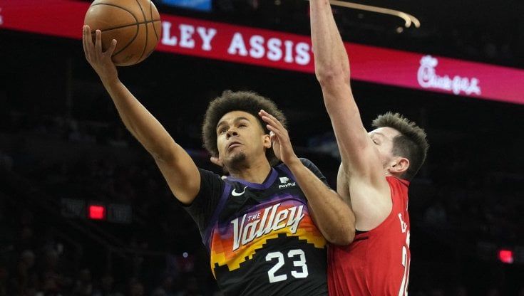 Nba: Phoenix riprende la corsa, Miami cade a Milwaukee