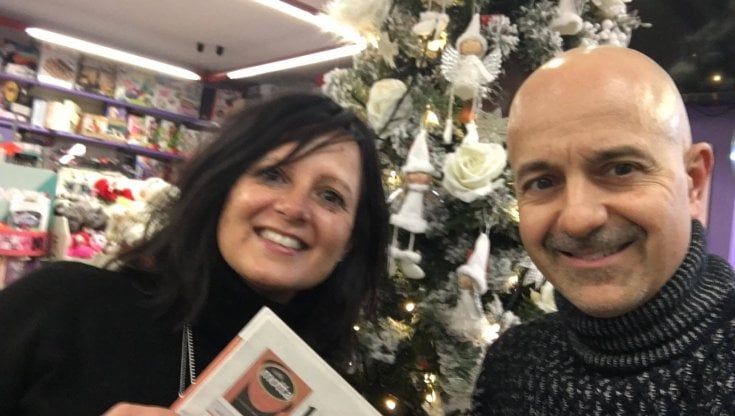 "Il quotidiano? Prenda pure. è già pagato". A Sesto Fiorentino l'edicola adotta il "giornale sospeso"
