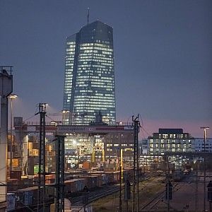 Bce, gi&ugrave; le stime su Pil e inflazione. Nuovi interventi pi&ugrave; vicini