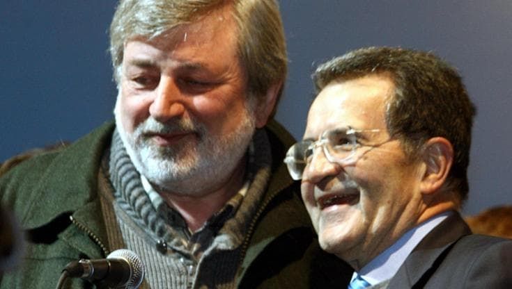 Prodi: “Guccini, dispiacere enorme. Mi disse che era stanco di vivere ma pensava al prossimo libro”