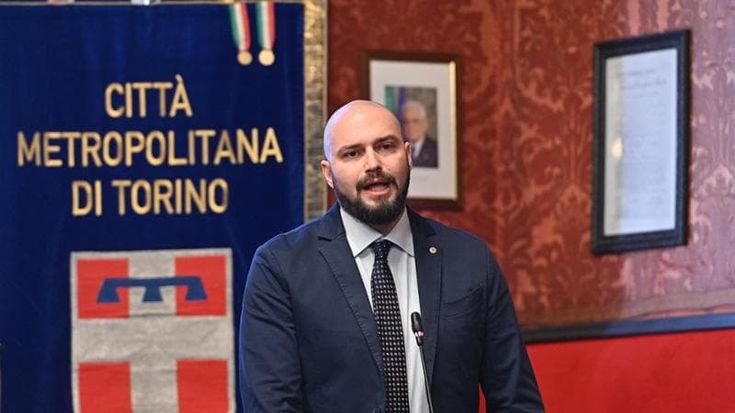 Passaggio di testimone: una vetrina per Marrone nella corsa a sindaco