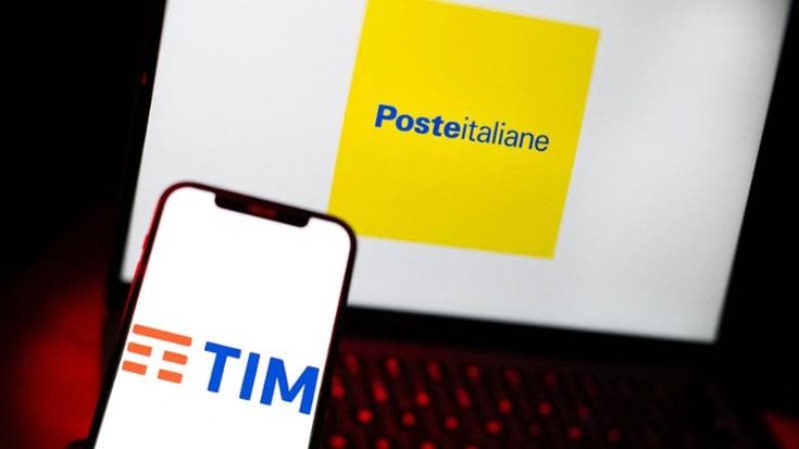Tim-Poste, cosa cambia per gli utenti. Energia, IA, polizze: le novità per consumatori e aziende