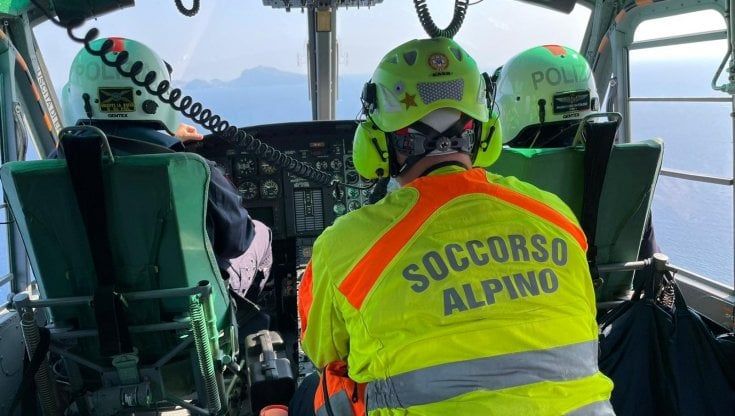 Escursionista parmigiano di 62 anni precipita sul Marmagna: recuperato dopo ore dai soccorritori