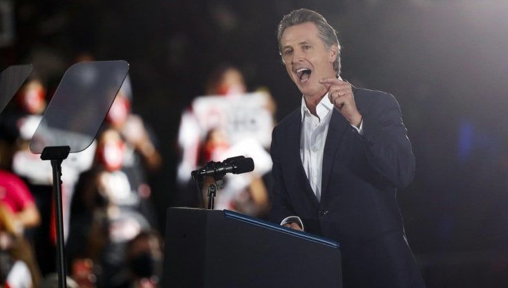 California, il democratico Newsom in vantaggio: resterà governatore