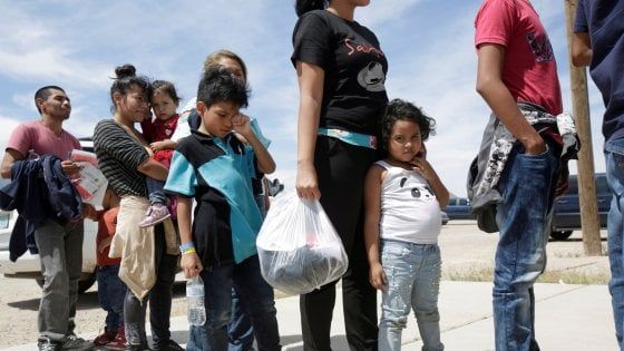 Dazi, ora Trump entra in guerra con il Messico: "Aumenti fino al 25% se non ferma l'immigrazione" 