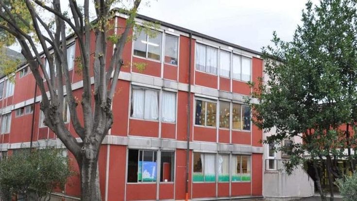 Scuola, protesta a Borzoli: studenti trasferiti ma lavori del Pnrr fermi da mesi