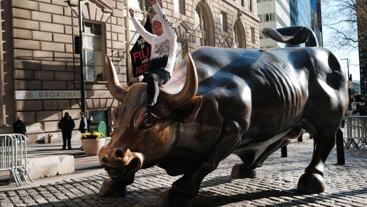 Le Borse di oggi, 25 novembre. I listini virano in ribasso dopo la corsa. Pil Usa a +33,1% nel terzo trimestre