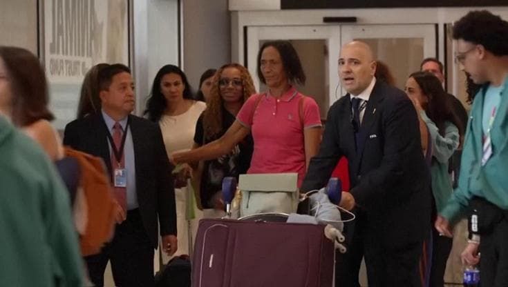 Uruguay-Capo Verde, c'è anche la mamma di Vozinha: l'arrivo a Miami dopo il caso del visto negato