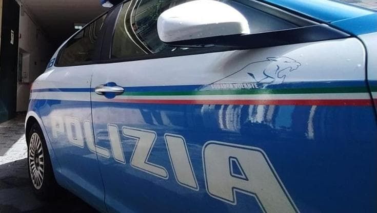 Padre e figlio trovati morti in casa a Messina, giallo sulle cause