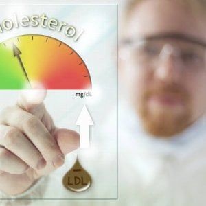 Colesterolo alto, il 40% della popolazione non sa di averlo