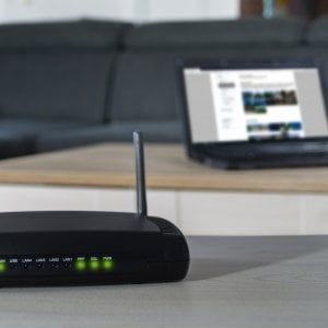 Bonus per abbonamenti internet, computer e nuove coperture banda ultra larga: il piano del governo