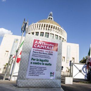 Una parrocchia da commissariare
