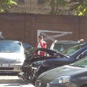 Torino, il giocatore granata Iago Falque tampona un'auto e resta illeso