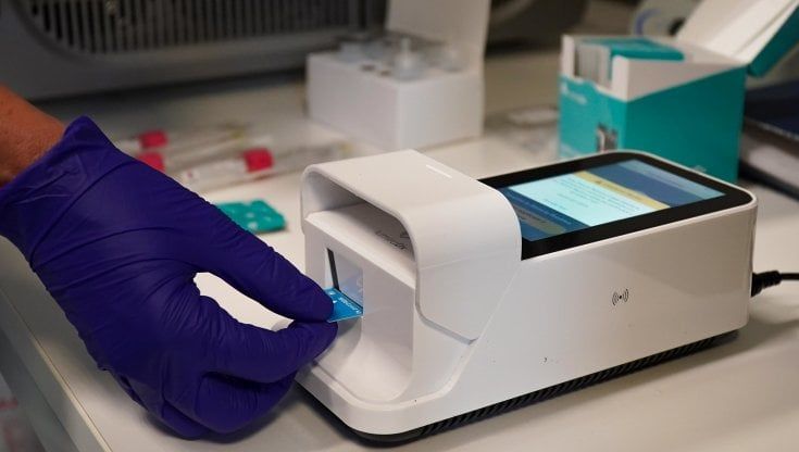Nuovo test salivare per i bambini: "Lo abbiamo creato noi, ricercatrici mamme"