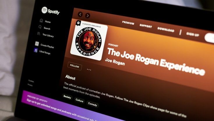 Neil Young e gli altri contro Spotify il rebus della responsabilità dei social