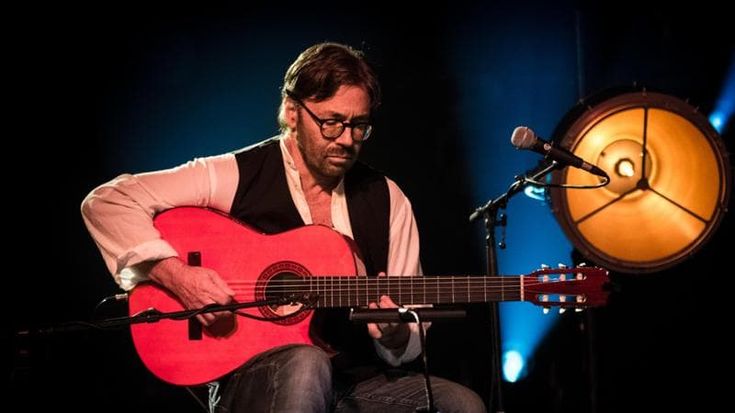 Al Di Meola sul Vesuvio il 26 luglio per il Pomigliano Jazz. “Il cratere, che potenza energetica”