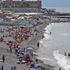 Spiagge affollate in corso Italia
