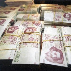 Trova 41 milioni di lire in cantina: &ldquo;Bankitalia non me li cambia, la denuncio&rdquo;