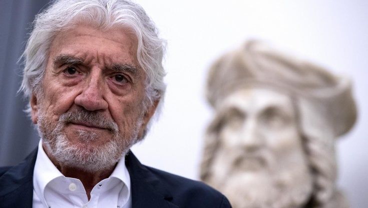Gigi Proietti, la figlia Carlotta: "Su papà fake news". Repubblica: "Solo fatti, anche se sgradevoli"
