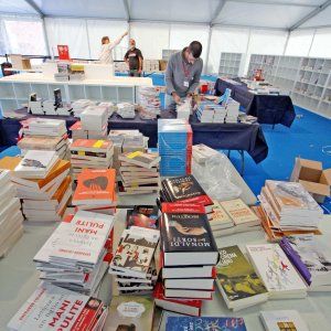 Amitav Ghosh: "Dalla guerra dell'oppio è nata la crisi globale"