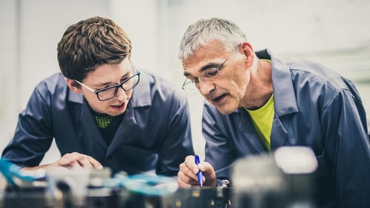 Il progetto per formare e assumere giovani tecnici per l’Industria 4.0 italiana