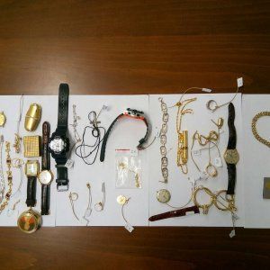 Scandicci, il bottino sequestrato dai carabinieri restituito a quelli che sono stati derubati